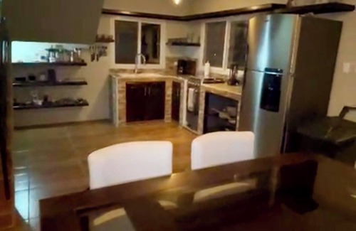 Escuintla House | 4-bedroom house in amazing Escuintla with AC and poolnShort drive to Antigua