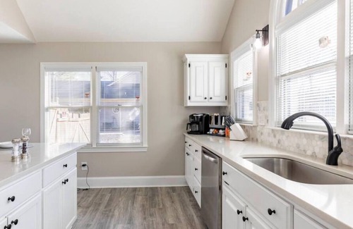 Conyers House | 4-bedroom house in delightful Conyers W/a Private Pool Only 30mins from Atlanta
