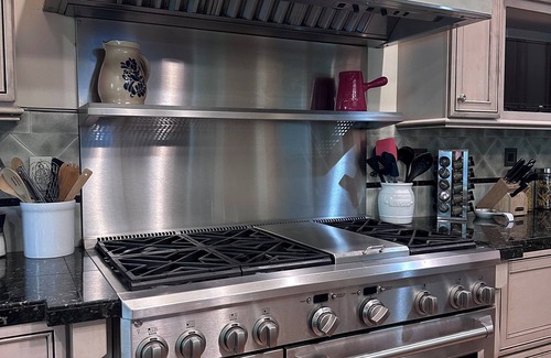 Tamarack Resort House | 4-bedroom house in Donnelly close to lake, Wi-Fi, and hot tub. Great parking!