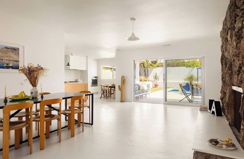 Ladera Heights House | 4-bedroom house in charming Los Angeles with Pool, AC, WiFi
