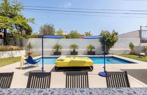 Ladera Heights House | 4-bedroom house in charming Los Angeles with Pool, AC, WiFi
