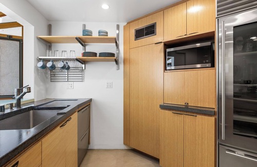 Sherman Oaks House | 4 Bedroom house in Studio City near Hollywood long term only