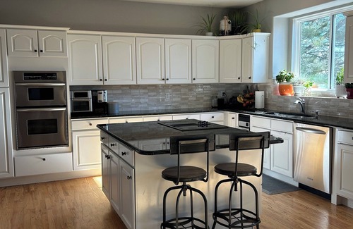 Arvada House | 4-bedroom House in West Arvada with AC, WiFi, Golf - Available Summer of 2025