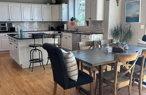 Arvada House | 4-bedroom House in West Arvada with AC, WiFi, Golf - Available Summer of 2025
