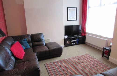 Hartlepool House | 4-bedroom house to rent, short term, Hartlepool. Airbnb 5 Star rating