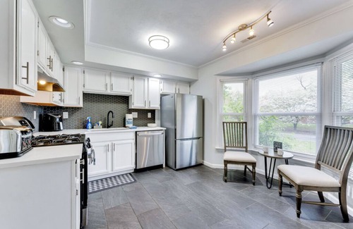 Virginia Beach House | 4-bedroom house in welcoming Virginia Beach with WiFi
