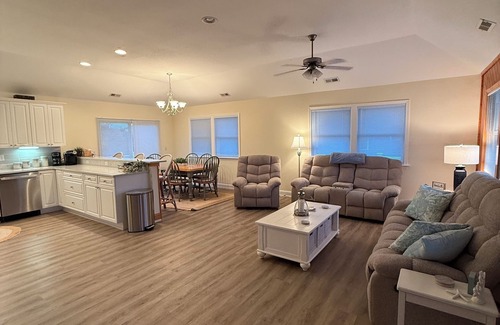 Kitty Hawk House | 4-Bedroom House w/HOT TUB-Beach, Entertainment and Restaurants Close Proximity