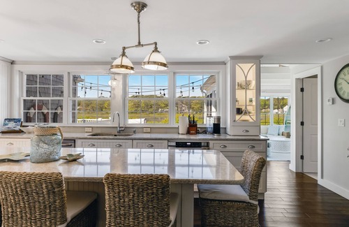 Bass River House | 4-bedroom house with Tennis Court and outdoor kitchen just steps away from beach
