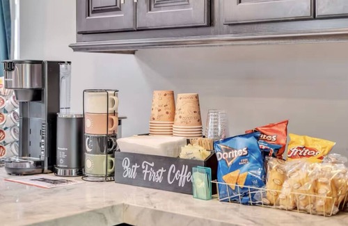 Morrill House | 4-bedroom house with WiFi in North San Jose, fully furnished.
