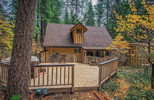 Trinity Center Cabin | 4-bedroom hunting and fishing cabin in fabulous Trinity Center