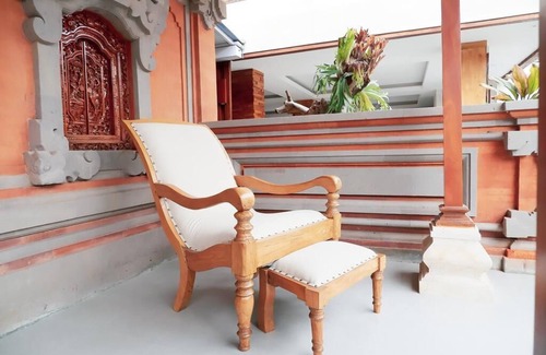 Lodtunduh Villa | 4 Bedroom Infinity Private Pool Villa inclusive breakfast for 8 Person.