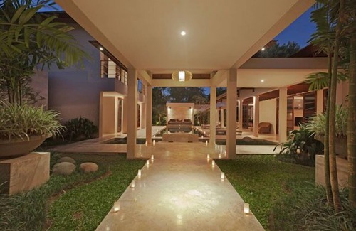 Bukit Villa | 4 Bedroom Jimbaran Luxe Pool Villa, Housekeeping Staff Service, Breakfast!
