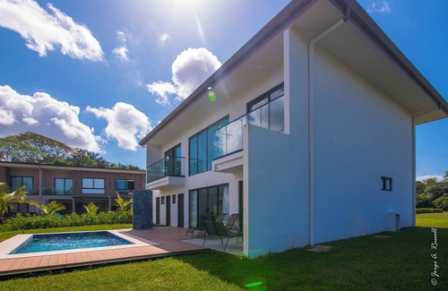Jaco House | 4-bedroom luxury house in peaceful Mistico Quebrada Amarilla with WiFi, AC