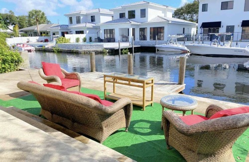 Fort Lauderdale House | 4 BEDROOM LUXURIOUS WATERFRONT VILLA