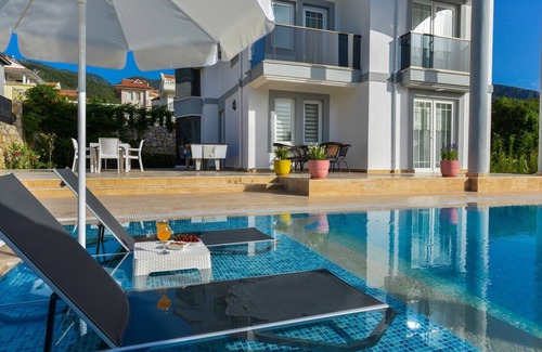 Oludeniz Villa | 4 bedroom luxury villa papaya for rent in ovacık oludeniz