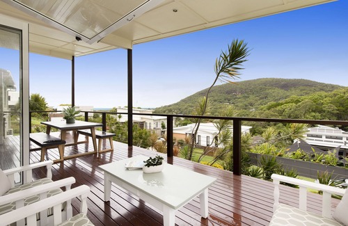 Mount Coolum House | 4 Bedroom Modern Beach House with Ocean & Mountain Views
