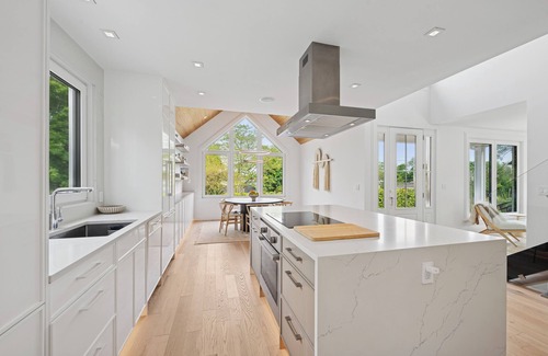 Hampton Bays House | 4-bedroom modern beach house in lovely Hampton Bays