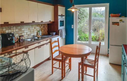 Plougasnou House | 4 Bedroom Nice Home In Plougasnou