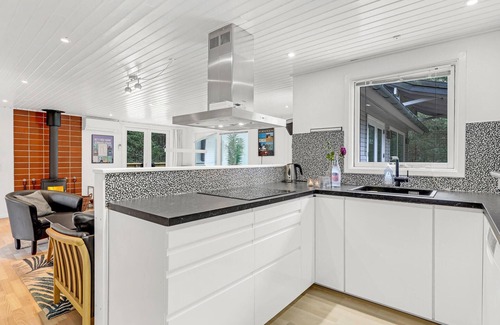 Spidsegard House | 4 bedroom nice home in Nexø