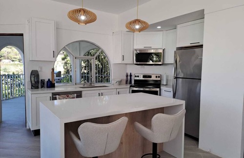 El Ocotal House | 4-bedroom ocean view house in beautiful Playa Ocotal with AC and plunge pool.