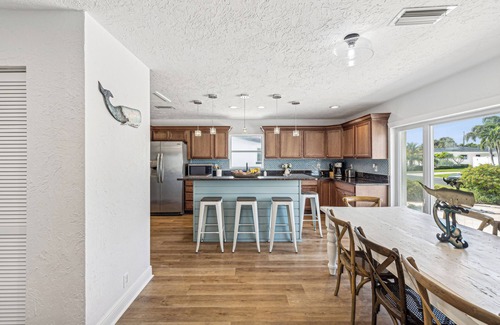Belleair Beach House | 4-bedroom POOL HOME steps to semi-private white sand & sunsets in Belleair Beach