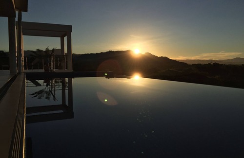 Sapphire Bay Villa | 4 Bedroom Pool Villa with Infinity Pool - Next to Love Island Season 7 Location