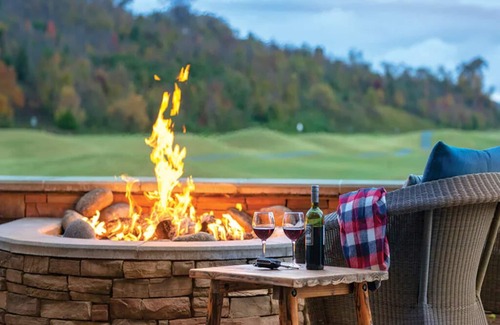 Sevierville Condo | 4 Bedroom Presidential Suite, Golf Course View, in Great Smoky Mountains!