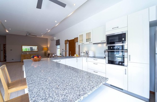 Hua Hin Villa | 4 Bedroom Private Pool Villa (MR51)