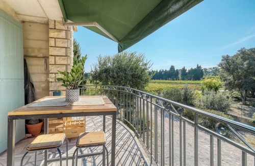 Orange House | 4 Bedroom Private vacation home in Orange