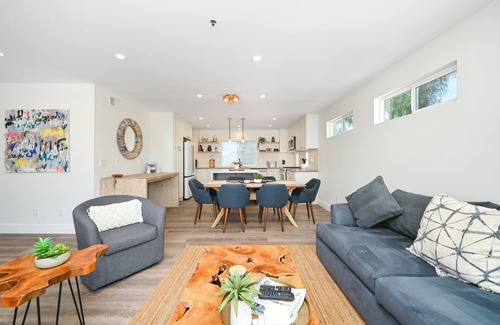 Balboa Island House | 4 bedroom Renovated Home on Balboa Island