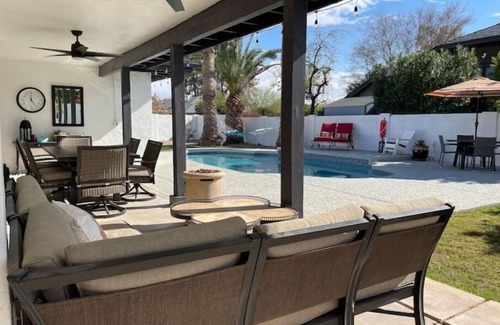 Tempe House | 4 Bedroom Spacious Retreat with Heated Pool