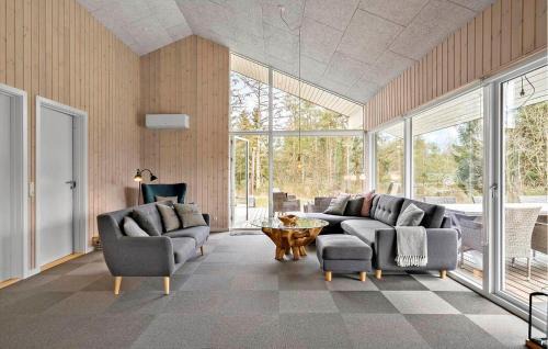 Bording House | 4 Bedroom Stunning Home In Bording