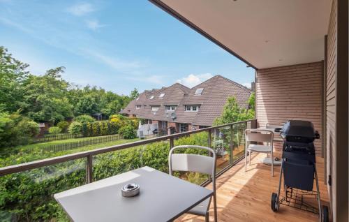 Tossens Apartment | 4 Bedroom Stunning Apartment In Tossens