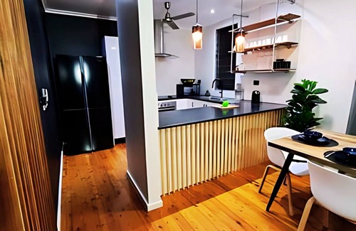 Moil House | 4 BEDROOM TROPICAL HOME + LAP POOL + PARKING FOR CARAVANS, BOATS OR TRAILERS.