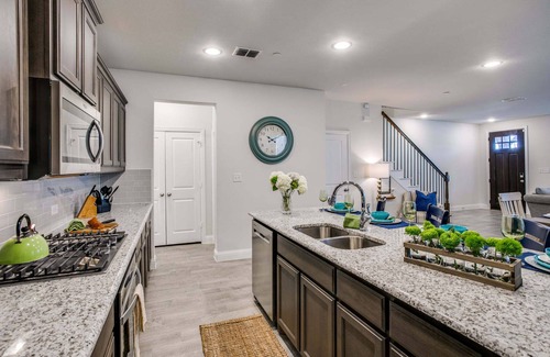 North Richland Hills House | 4 Bedroom, 2.5 Bath Townhome, Walking Distance To Grocery, Entertainment, & Food