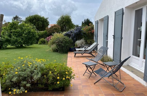 Ile d'Yeu House | 4-bedroom villa, 3* furnished tourist accommodation, on landscaped garden 100m from the beach