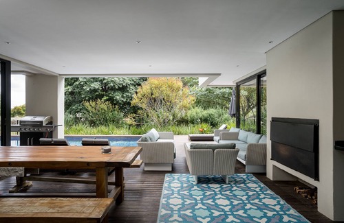 Cape Winelands Villa | 4 BEDROOM VILLA in a gated GOLFclub COMMUNITY WITH OUTDOOR POOL