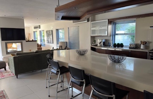 Stellenbosch Villa | 4-bedroom Villa set on prestigious golf and security estate - Cape Winelands