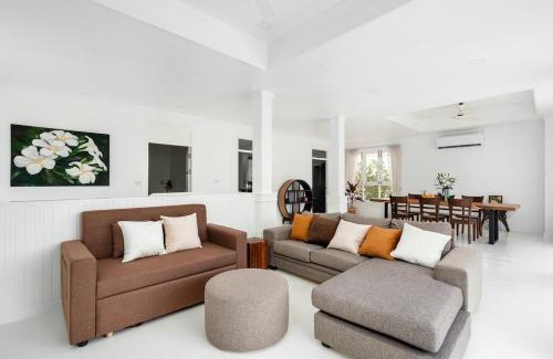 Moo 5 Villa | 4 bedroom villa on beachfront resort TG23-SDV351 By Samui Dream Villas