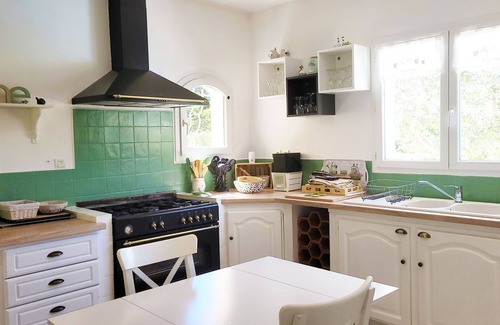 Saumane House | 4-bedroom villa with covered swimming pool, countryside views