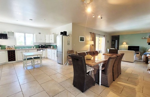 Saumane House | 4-bedroom villa with covered swimming pool, countryside views