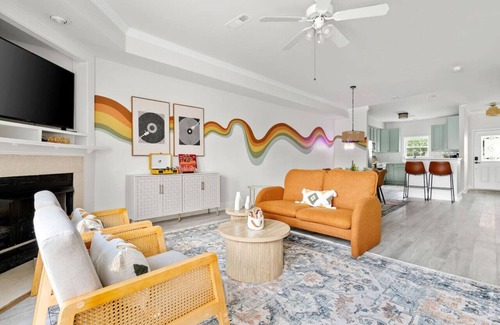 North Charleston Apartment | 4 Bedroom with Lake Views! 10 min. to Downtown