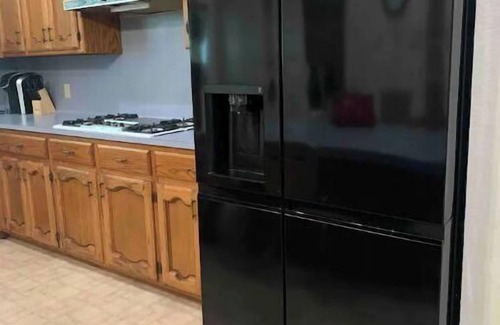 Gonzales House | 4 bedrooms 2 bathroom with 10 guests city center double kitchen