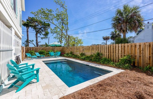 Savannah Beach House | 🌊☀️🏖️4 bedrooms 3.5 bath. Gorgeous marsh views. Wrap around porch 🏖️☀️🌊