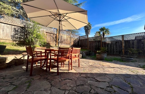 Windsor House | 4 bedrooms 5 beds 3 full bathrooms - price depends on the number of rented days.