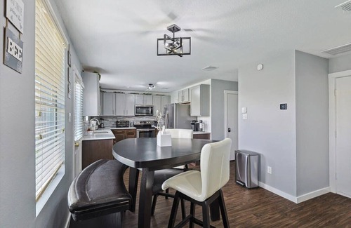 South Arlington House | 4 Bedrooms, Brick Retreat with Gameroom & Backyard