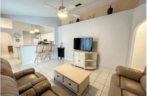 Sunridge Woods House | 4 Bedrooms in Davenport only minutes to Disney.