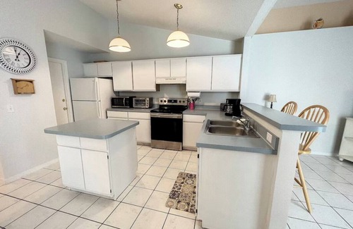 Sunridge Woods House | 4 Bedrooms in Davenport only minutes to Disney.