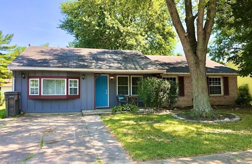 Acton House | 4 Bedrooms, Newly Remodeled, Quiet Neighborhood!