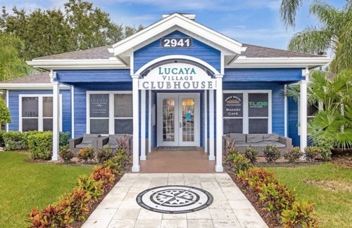 Kissimmee House | 4 Bedrooms S/Lucaya Village Townhouse by RedAwning